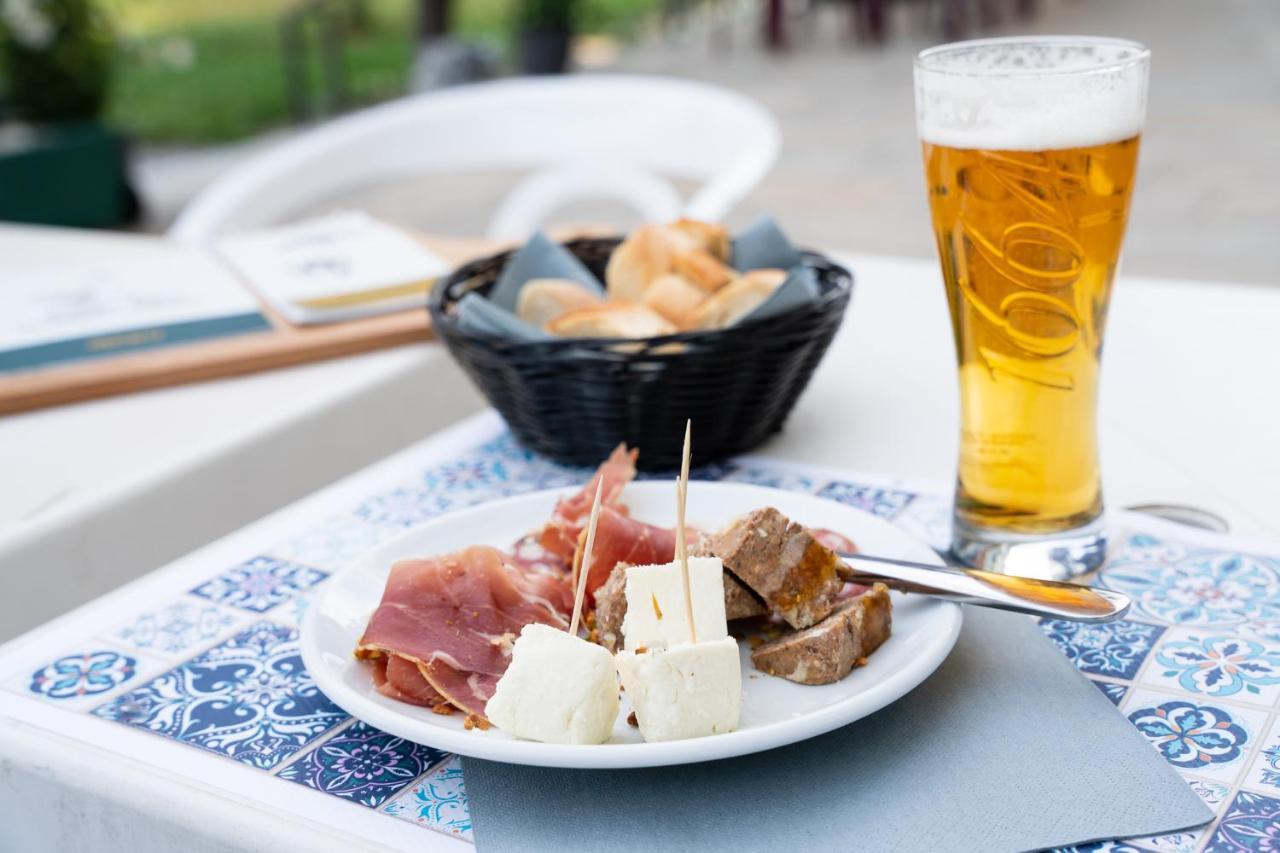 Senez L'Azimut酒店 外观 照片